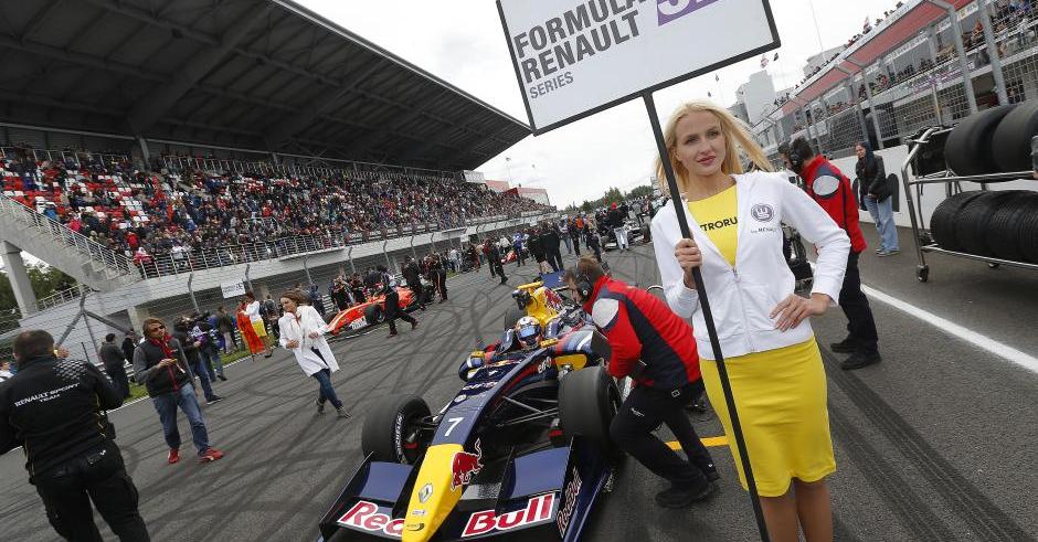 Start wedstrijd Renault 3.5l op Nürburgring tijdens de World Series by Renault